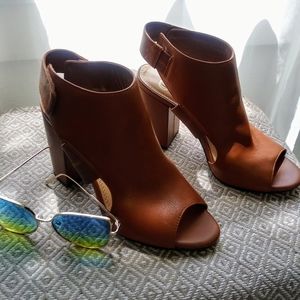 Open toe thick heels